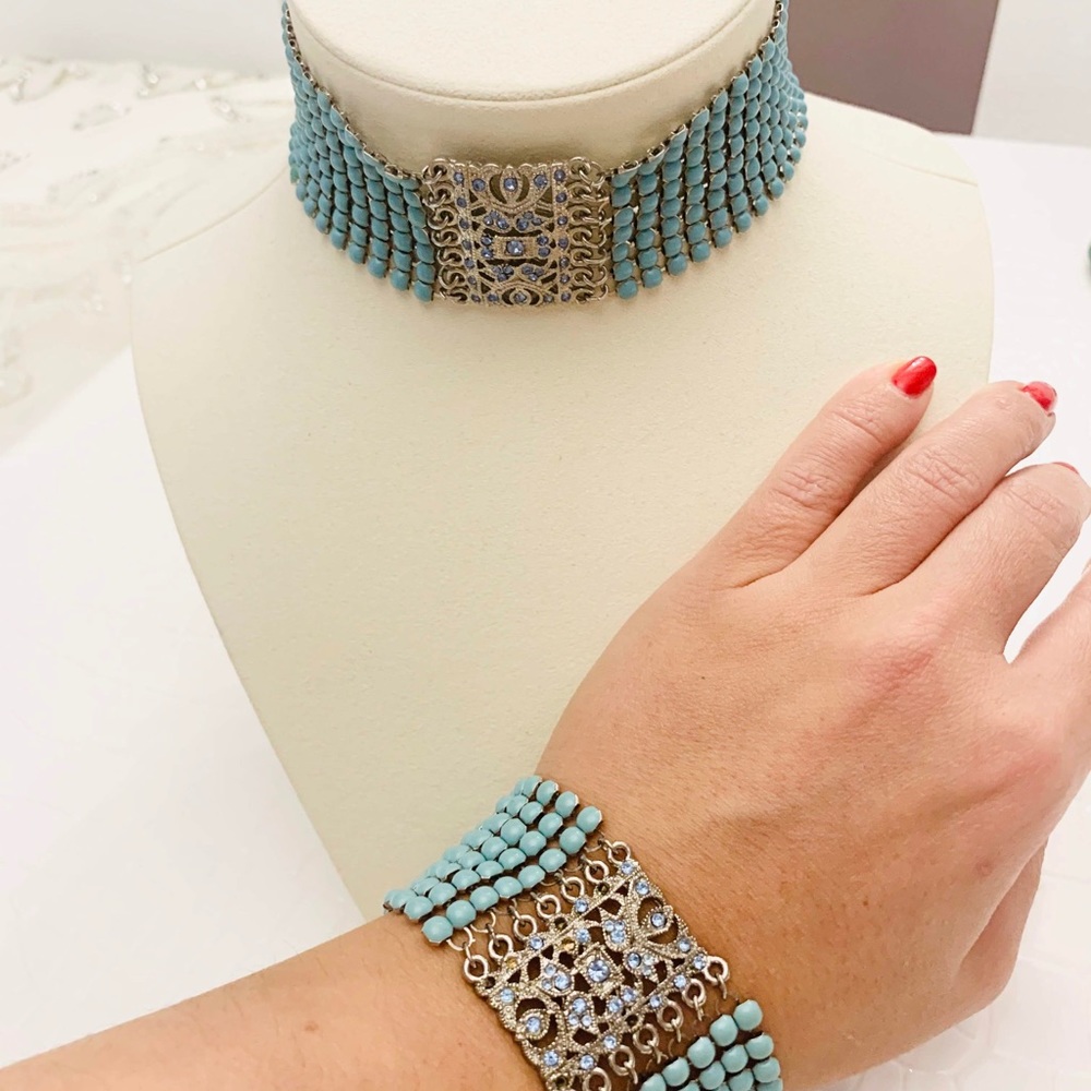 Choker necklace and Bracelet set